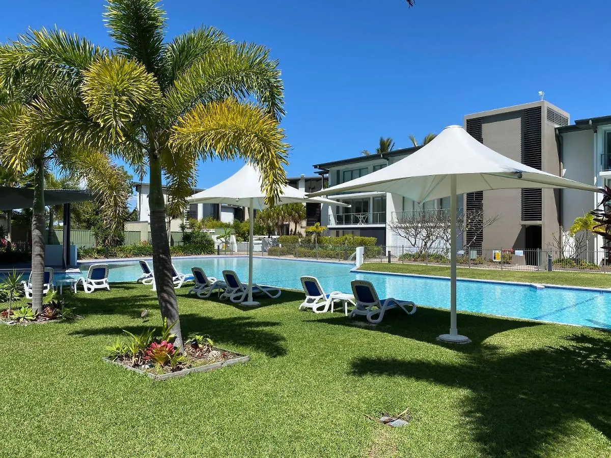 Apartment Blue On Blue Deluxe King Or Twin Room, Steps From Ferry, Amazing Pool, Wifi Nelly Bay