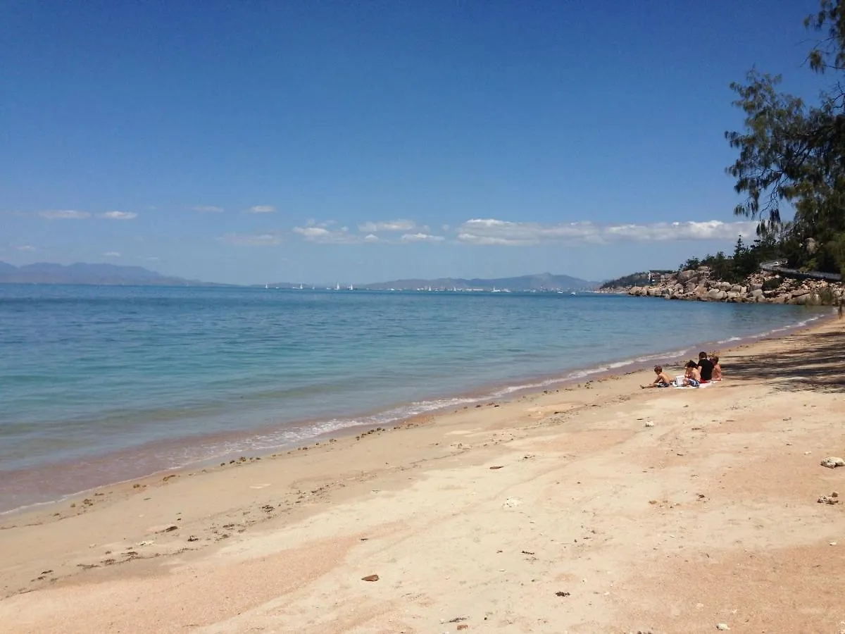 Apartment Blue On Blue Deluxe King Or Twin Room, Steps From Ferry, Amazing Pool, Wifi Nelly Bay